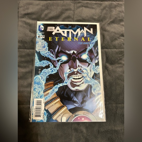 BATMAN ETERNAL ISSUES #41-45 - Picture 2 of 6